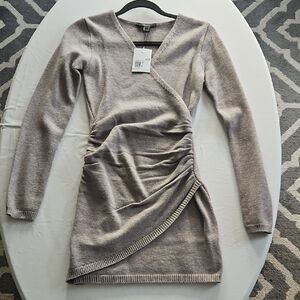 Forever 21 Taupe/Grey Long Sleeve Dress NWT, Size Small